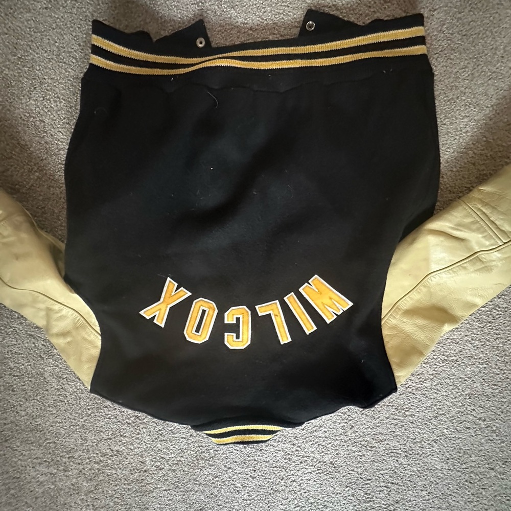 Old jacket - Picture 5 of 5